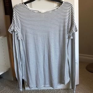 H&M Ruffled Sleeved Top
